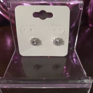 NWT 925 Sterling Silver Moissanite 1 CTW Stud Earrings